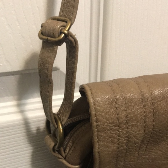 GIC mossimo  fringe leather cross body - Picture 2 of 5